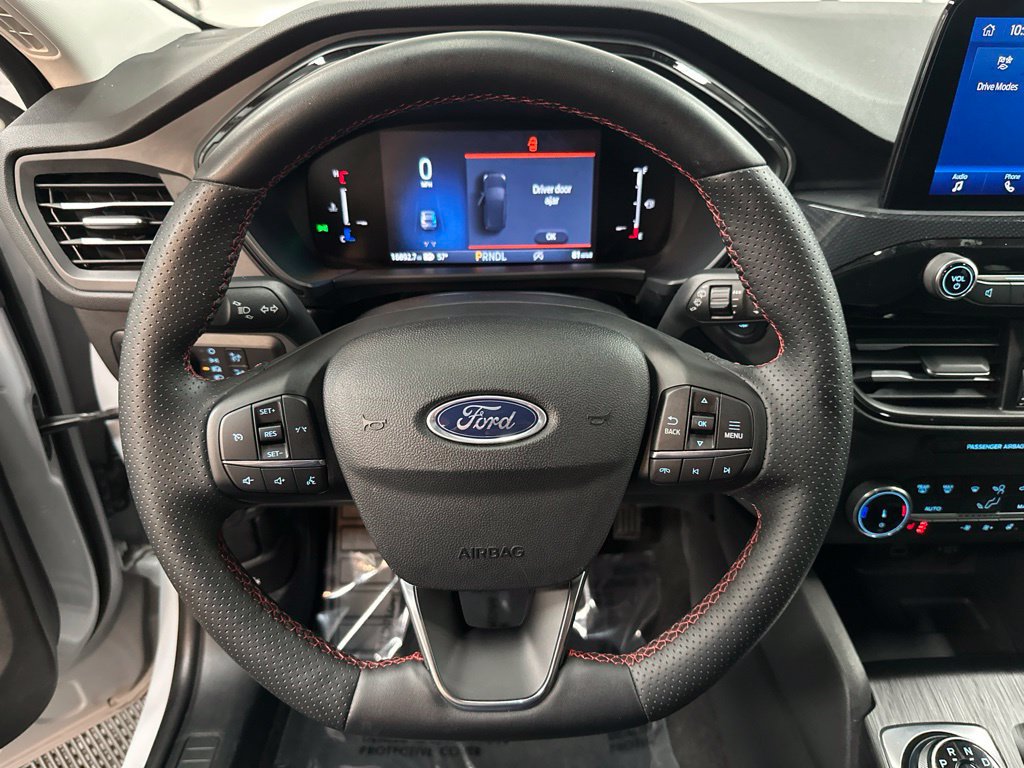 Used 2025 Ford Escape ST-Line Select AWD/4WD image 14