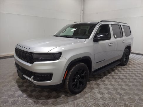 Used 2024 Jeep Wagoneer Series II image 1