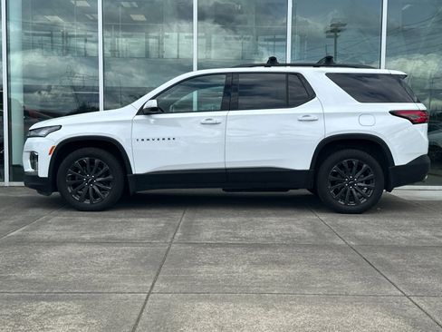 Used 2023 Chevrolet Traverse RS w/ LPO, Floor Liner Package AWD/4WD image 6