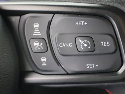 Used 2024 Jeep Wrangler Unlimited Rubicon AWD/4WD image 12