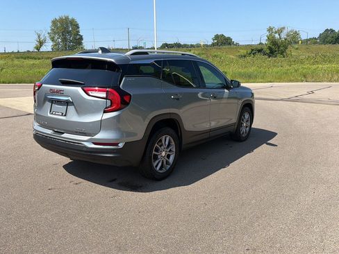Used 2023 GMC Terrain SLT w/ LPO, Floor Liner Package AWD/4WD image 6