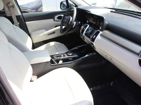 Used 2023 Kia Sorento SX Prestige image 38