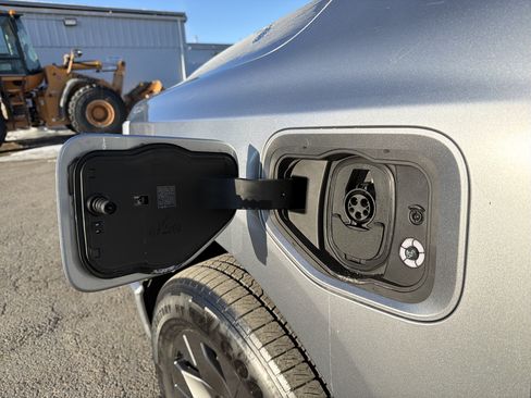 Used 2023 Ford F150 Lightning Lariat w/ Max Trailer Tow Package image 11