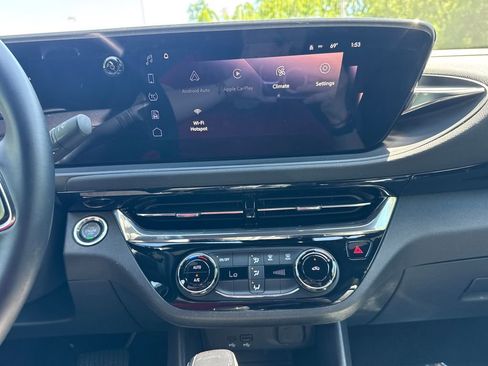 Used 2025 Buick Envista Sport Touring FWD image 21