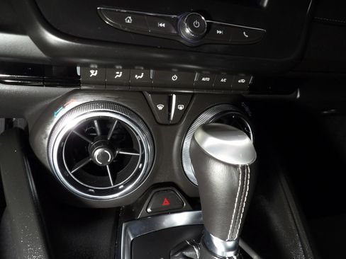 Used 2021 Chevrolet Camaro LT w/ RS Package RWD image 17