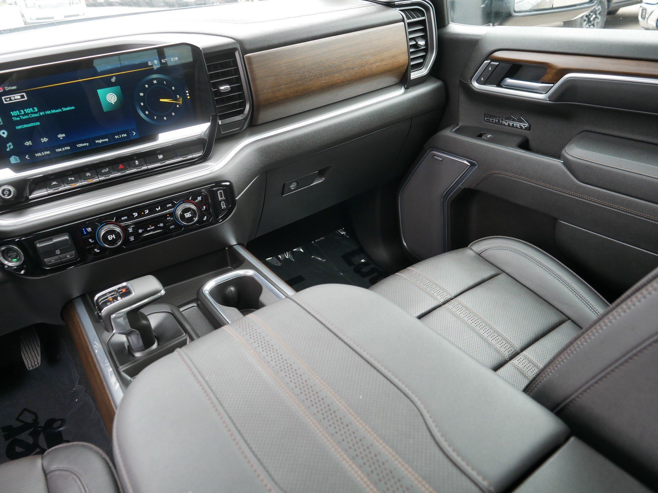 Certified 2025 Chevrolet Silverado 1500 High Country w/ High Country Premium Package AWD/4WD image 11
