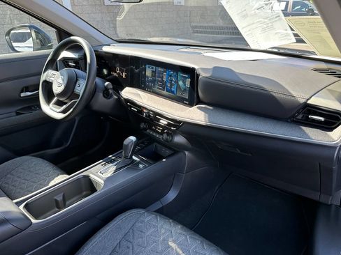Used 2026 Nissan Kicks SV FWD image 16