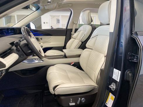 Used 2024 Lincoln Nautilus Black Label w/ Jet Appearance Package (87T) image 15