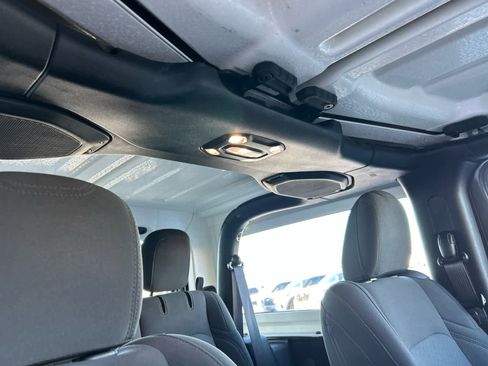 Used 2022 Jeep Wrangler Sport image 35