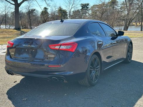 Used 2018 Maserati Ghibli S image 5