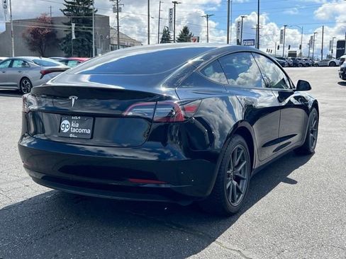 Used 2023 Tesla Model 3 Standard Range image 5