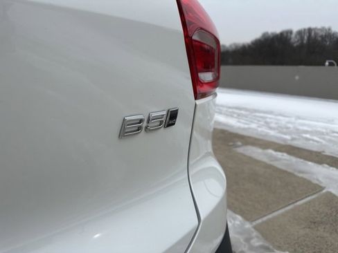 Certified 2024 Volvo XC40 B5 Core image 39