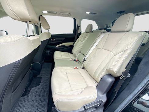 Used 2024 Subaru Ascent Premium w/ Convenience Package image 26