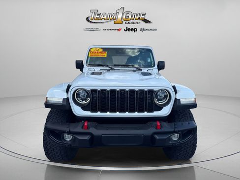 Used 2024 Jeep Wrangler Unlimited Rubicon AWD/4WD image 3
