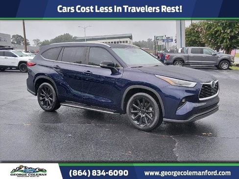 Used 2023 Toyota Highlander XLE FWD image 1