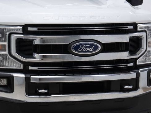 Used 2022 Ford F250 XLT w/ XLT Premium Package AWD/4WD image 9