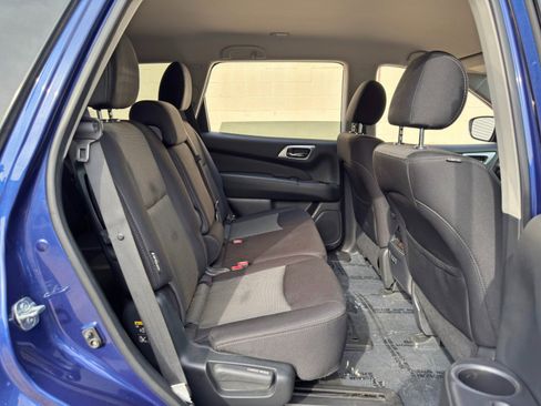 Used 2020 Nissan Pathfinder S FWD image 36