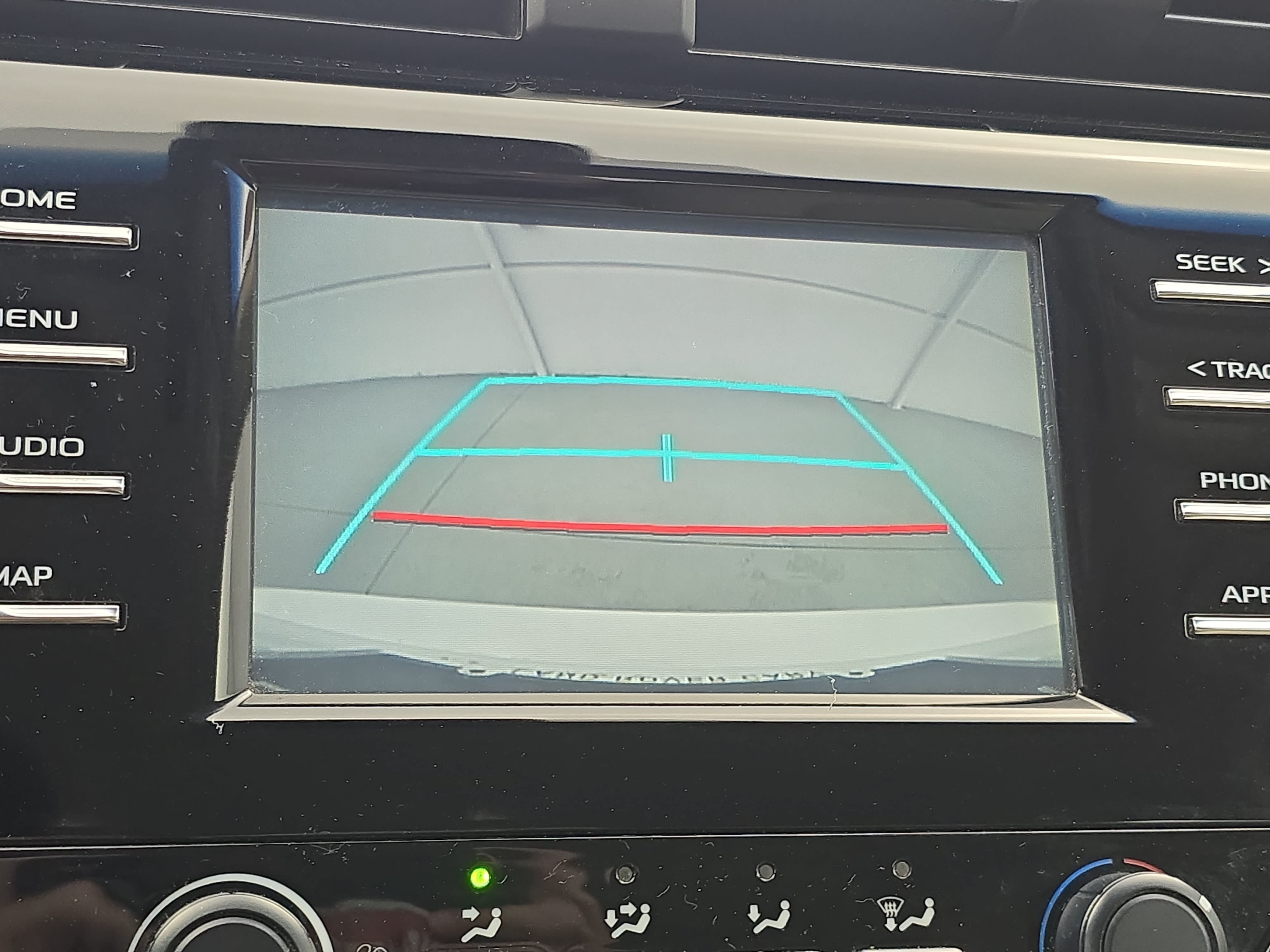 Used 2019 Toyota Camry LE FWD image 21