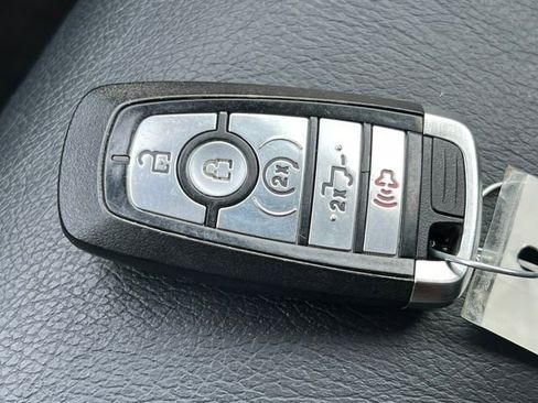 Certified 2022 Ford F450 Lariat w/ Lariat Ultimate Package image 47