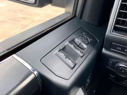 Used 2018 Ford F150 Lariat w/ Equipment Group 502A Luxury image 36