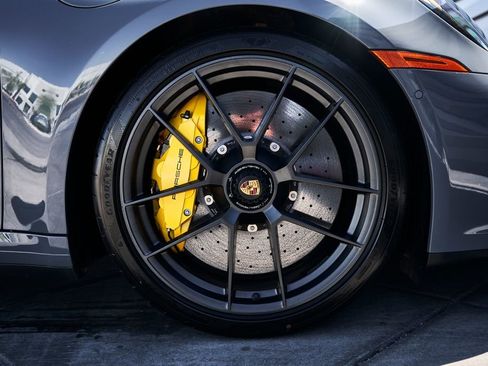 Used 2026 Porsche 911 Carrera 4 GTS AWD/4WD image 19