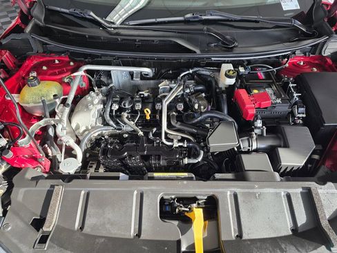 Used 2021 Nissan Rogue SV w/ Premium Package image 10