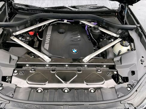Used 2024 BMW X6 xDrive40i w/ Premium Package image 11