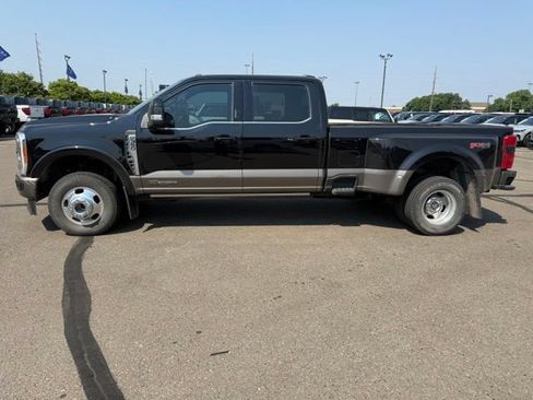 Used 2023 Ford F350 King Ranch w/ FX4 Off-Road Package AWD/4WD image 7