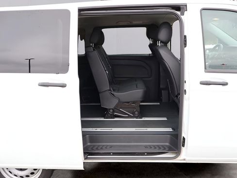 Used 2023 Mercedes-Benz Metris Passenger image 13