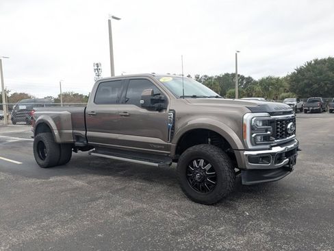 Used 2023 Ford F450 Lariat image 3