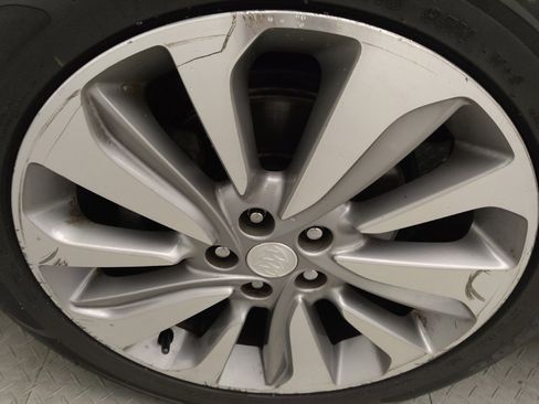 Used 2020 Buick Encore Preferred FWD image 31