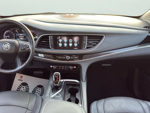 Used 2019 Buick Enclave Essence FWD image 19