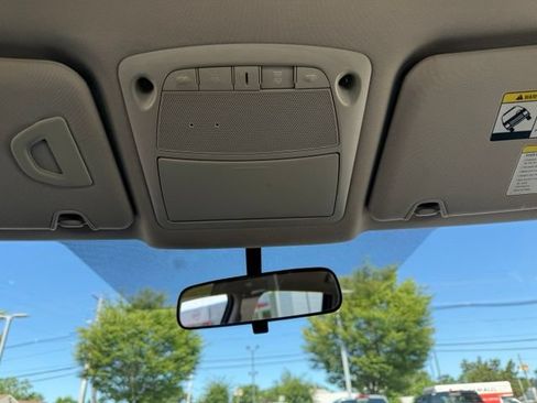 Used 2017 Nissan Rogue S AWD/4WD image 21