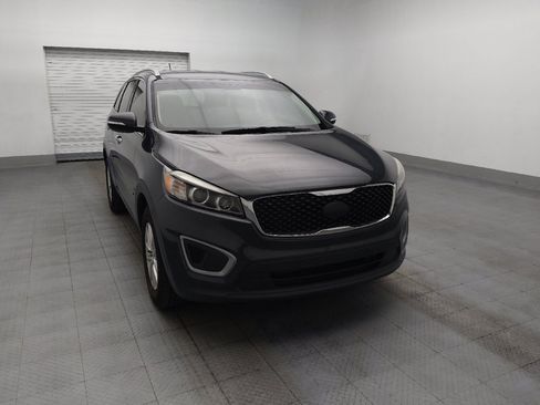 Used 2017 Kia Sorento FWD image 14