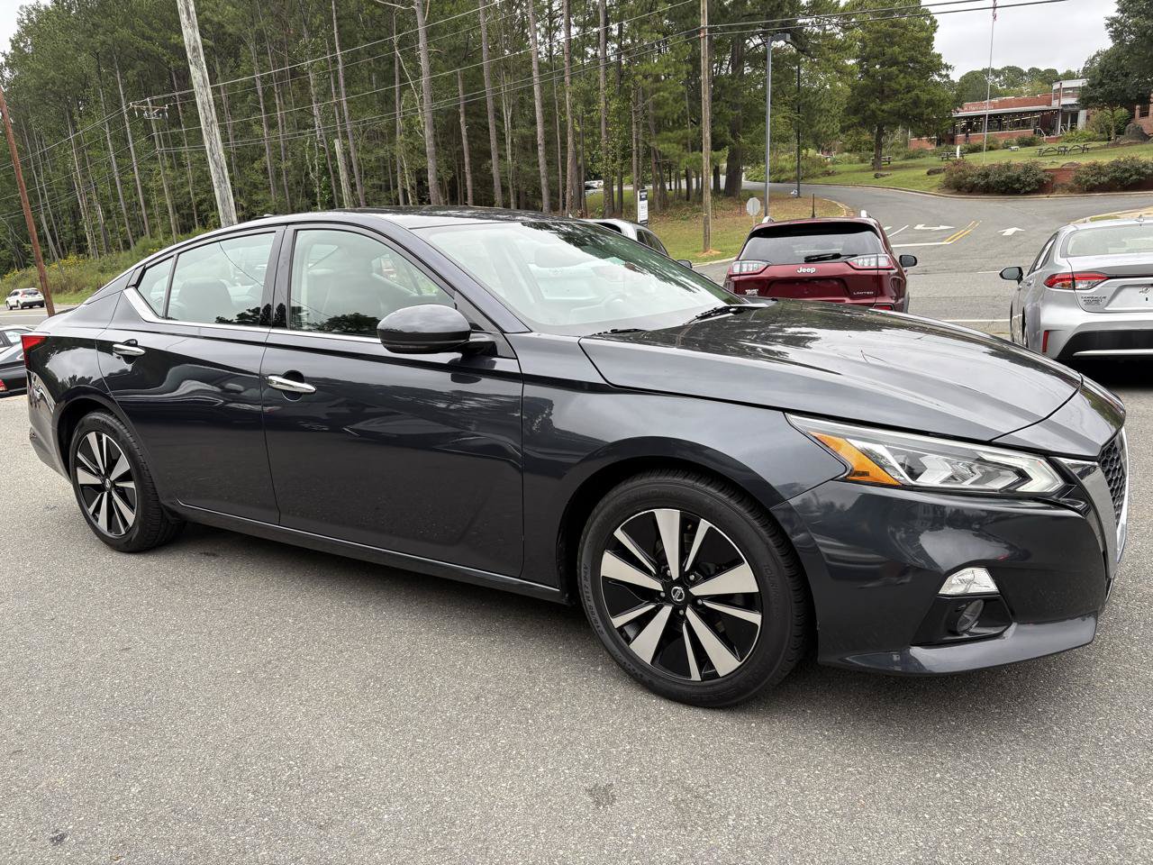 Used 2020 Nissan Altima 2.5 SL FWD image 7