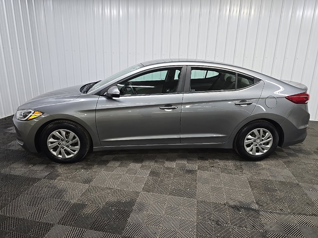 Used 2018 Hyundai Elantra SE FWD image 5