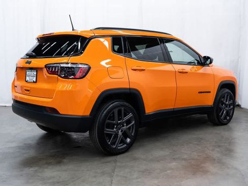 Used 2026 Jeep Compass Latitude AWD/4WD image 6