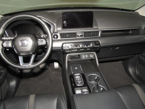 Certified 2025 Honda Pilot EX-L image 13