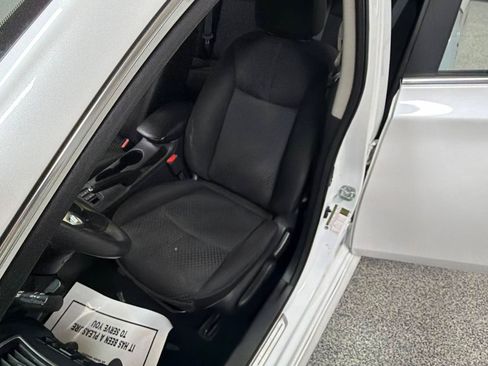 Used 2017 Nissan Sentra SR w/ SR Midnight Edition FWD image 12