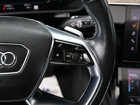 Used 2019 Audi e-tron Prestige w/ Prestige Package image 20