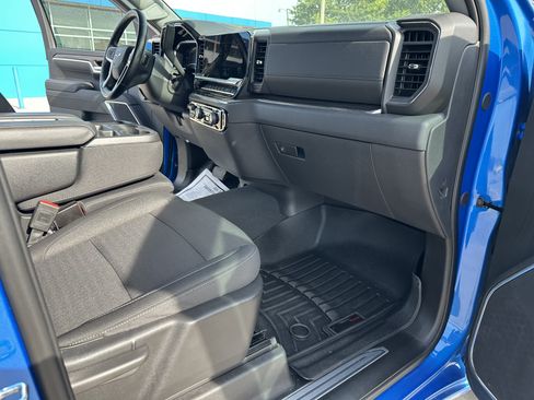 Used 2025 Chevrolet Silverado 1500 RST AWD/4WD image 33