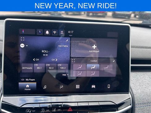 Used 2024 Jeep Compass Latitude image 16