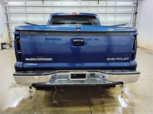 Used 2001 Chevrolet Silverado 1500 LS w/ Off-Road Chassis Pkg AWD/4WD image 8