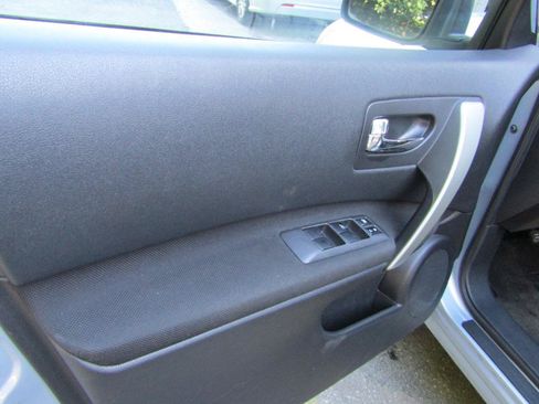 Used 2013 Nissan Rogue S AWD/4WD image 37
