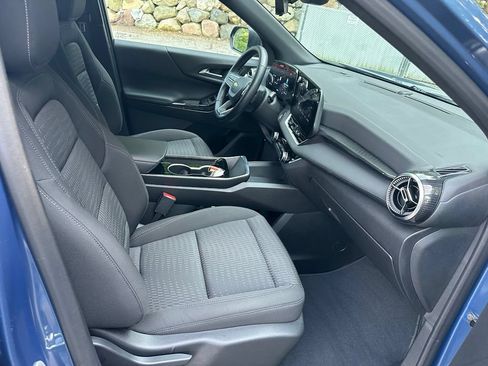 Used 2025 Chevrolet Equinox LT w/ Safety and Technology Package FWD image 28