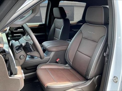 New 2026 GMC Sierra 1500 Denali w/ Technology Package AWD/4WD image 10
