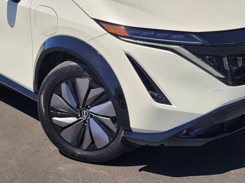 Certified 2023 Nissan Ariya FWD image 6