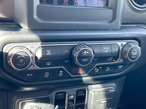 Used 2020 Jeep Wrangler Unlimited Sport S AWD/4WD image 23
