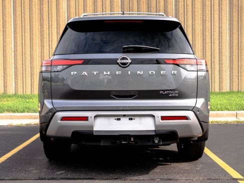 Used 2023 Nissan Pathfinder Platinum AWD/4WD image 8