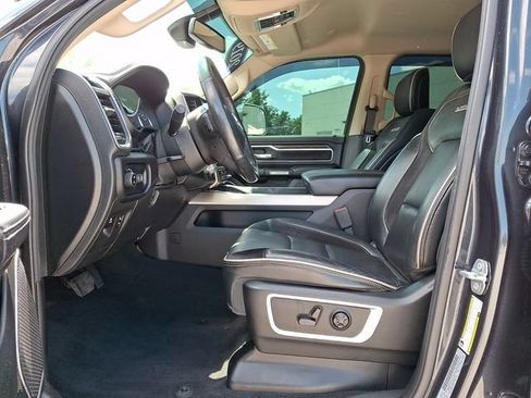 Used 2019 RAM 1500 Laramie AWD/4WD image 15